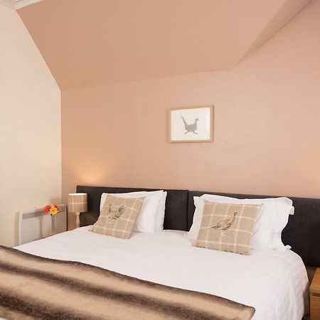 The Gordon Arms Hotel West Linton Екстер'єр фото